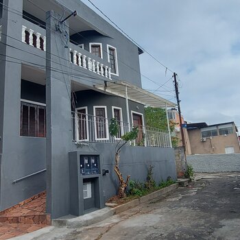 Sobrado 4 Dorms (sendo 2 Suítes) - Vila Fazzeoni
