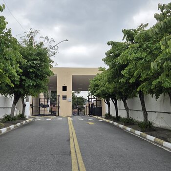 Sobrado 2 Dorms. sendo 1 Suíte - Jd. Mitsutani