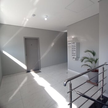 Locação Apartamento 46m2 1 Suíte R$ 2.100,00 Barra Funda ( valor pacote ) incluso taxa de condomínio e IPTU – Internet coletiva como cortesia