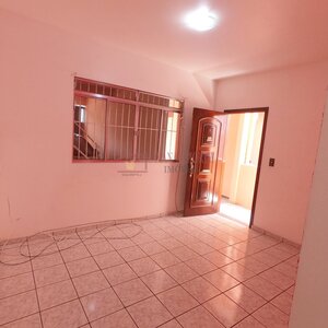Casa com 2 dormitórios e garagem  em Jardim Guanhembu  -  São Paulo