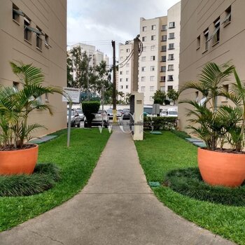 Apartamento 2 Dormitórios à Venda no Jardim Sabará