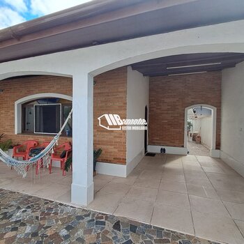 Casa 3 dormitórios