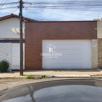 Casa de Alto Padrão no Jardim Aeroporto - Alfenas MG