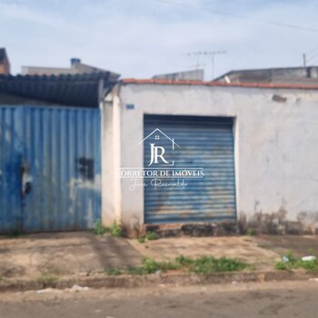 CASA COM ESPAÇO RESIDENCIAL E COMERCIAL - Jardim Alvorada - Alfenas
