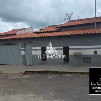 Vendo Casa Bairro São Lucas São Gotardo MG 