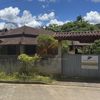Casa a venda em Araguaia