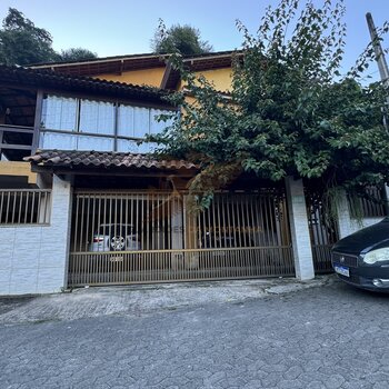Casa a venda no centro de Marechal Floriano - ES